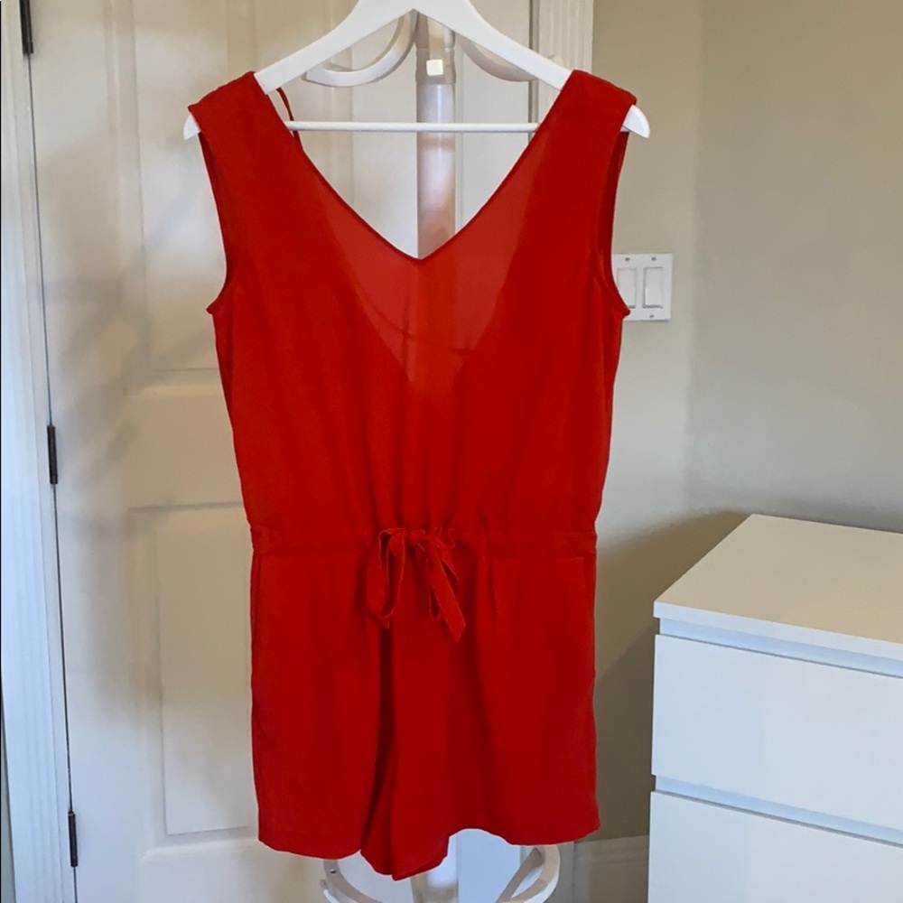 Zara red romper can tighten the little belt